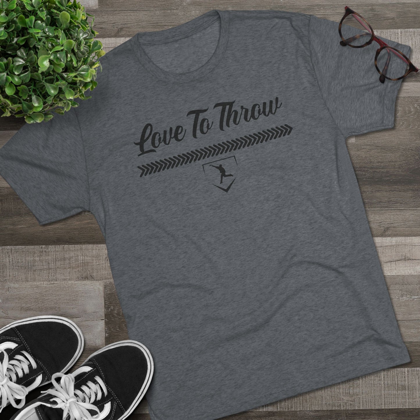 Love to Throw Graphic Tee | Black Lettering