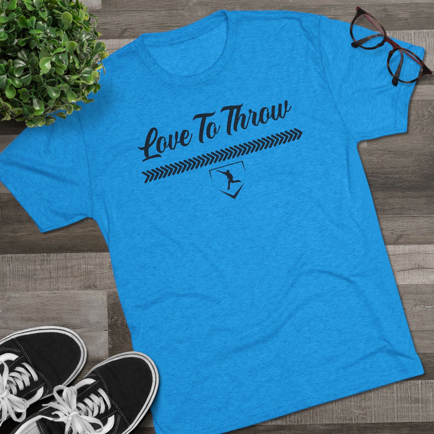 Love to Throw Graphic Tee | Black Lettering